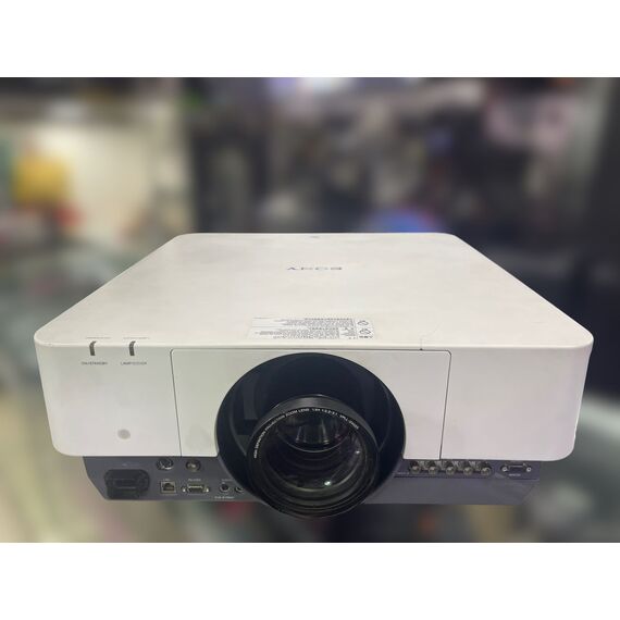 Sony VPL-FHZ700LW 7000 Lumens – A professional 7000-lumen laser projector from Sony for businesses and exhibition halls